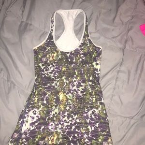 Lululemon tank